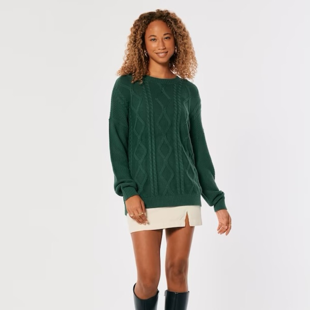 Hollister Oversized Long Sleeve Cable-Knit Sweater
